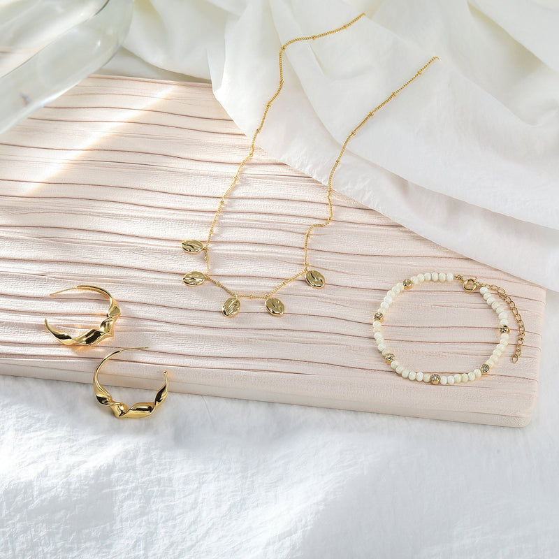 COSMOS | Muti-Pendant Curb Chain Necklace news Perri Foia 