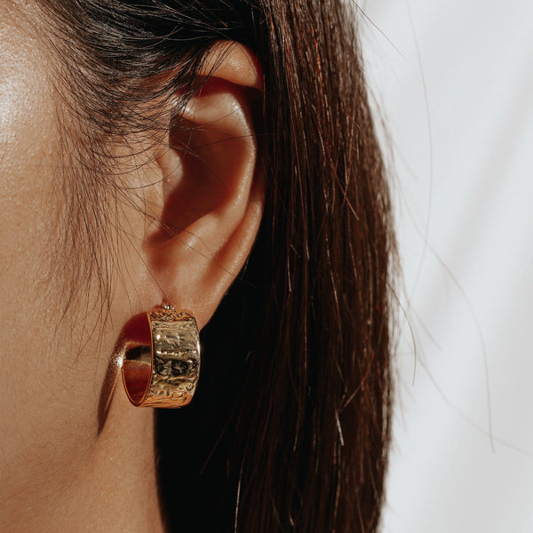 ACUITY | Hollow Round Murano Earrings Perri Foia 